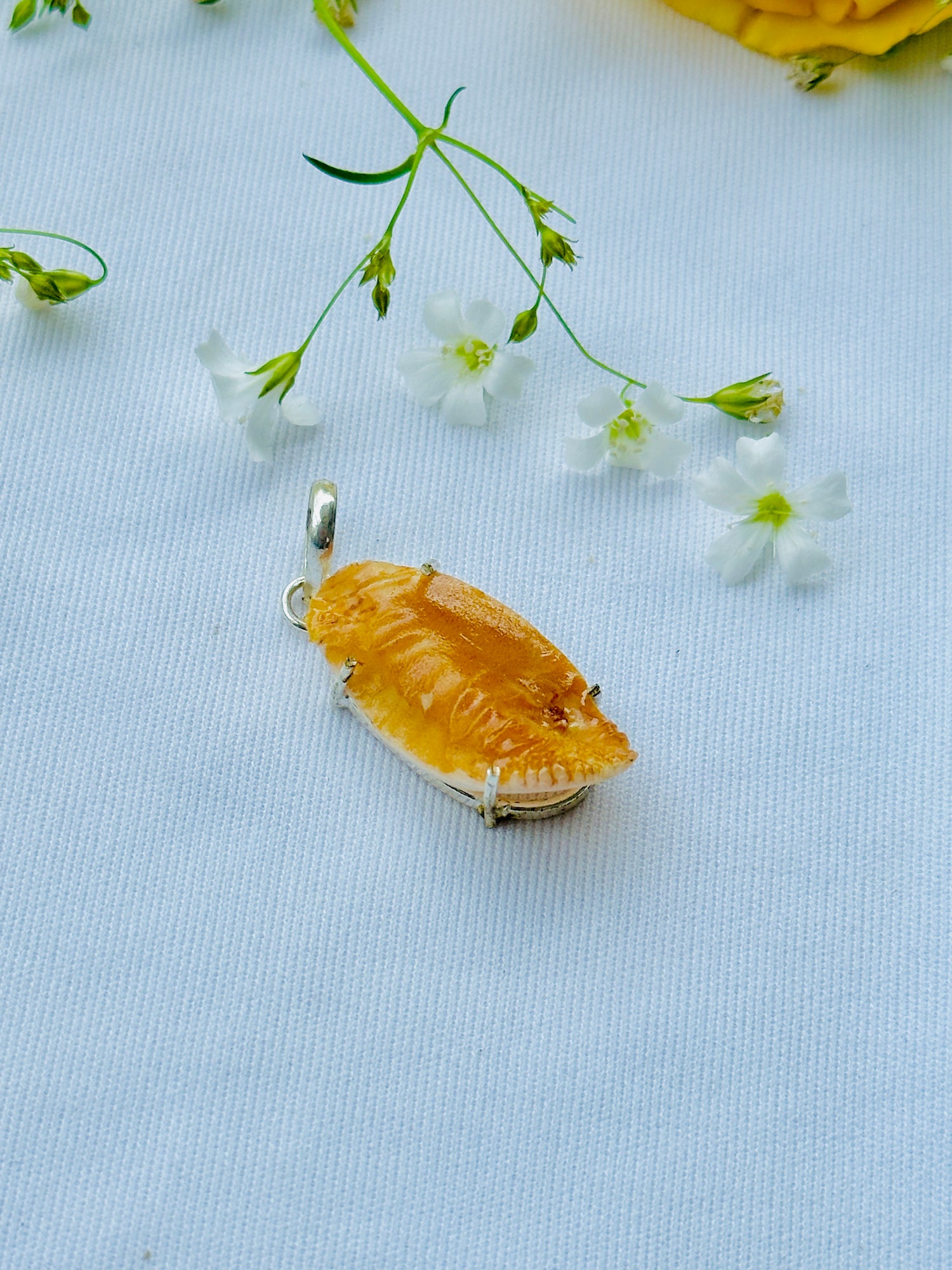 Shukra Mani Pendant - Abhimantrit & Certified