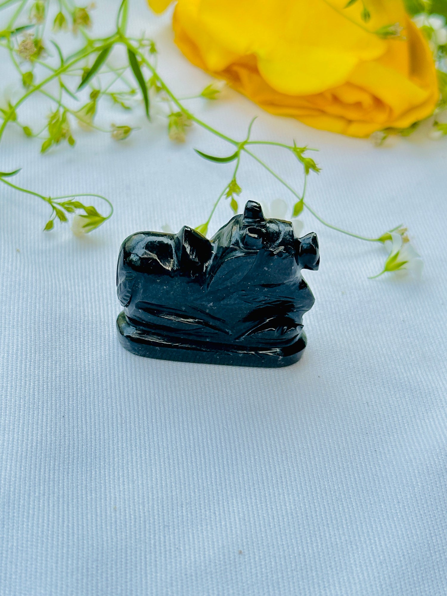 Black Agate Nandi (H-2.5cm, W-3cm) - Abhimantrit