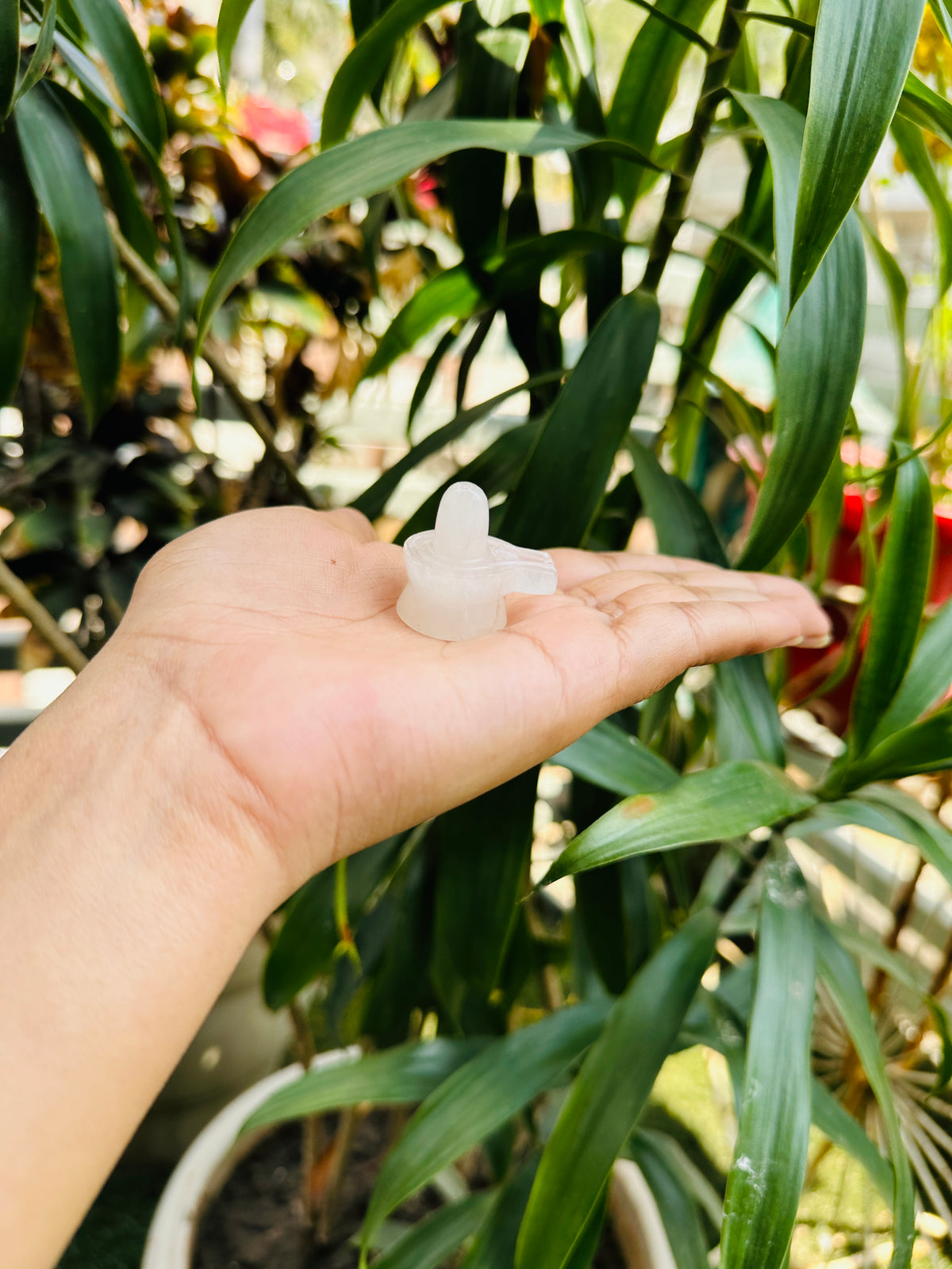 White Agate Shivling (3cm) - Abhimantrit