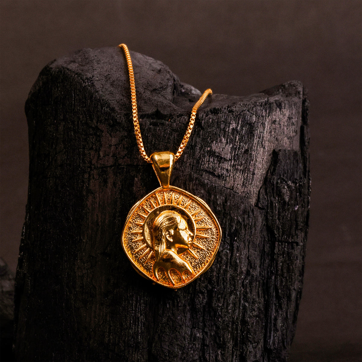 Virgo Zodiac Sing Gold Plated Pendant