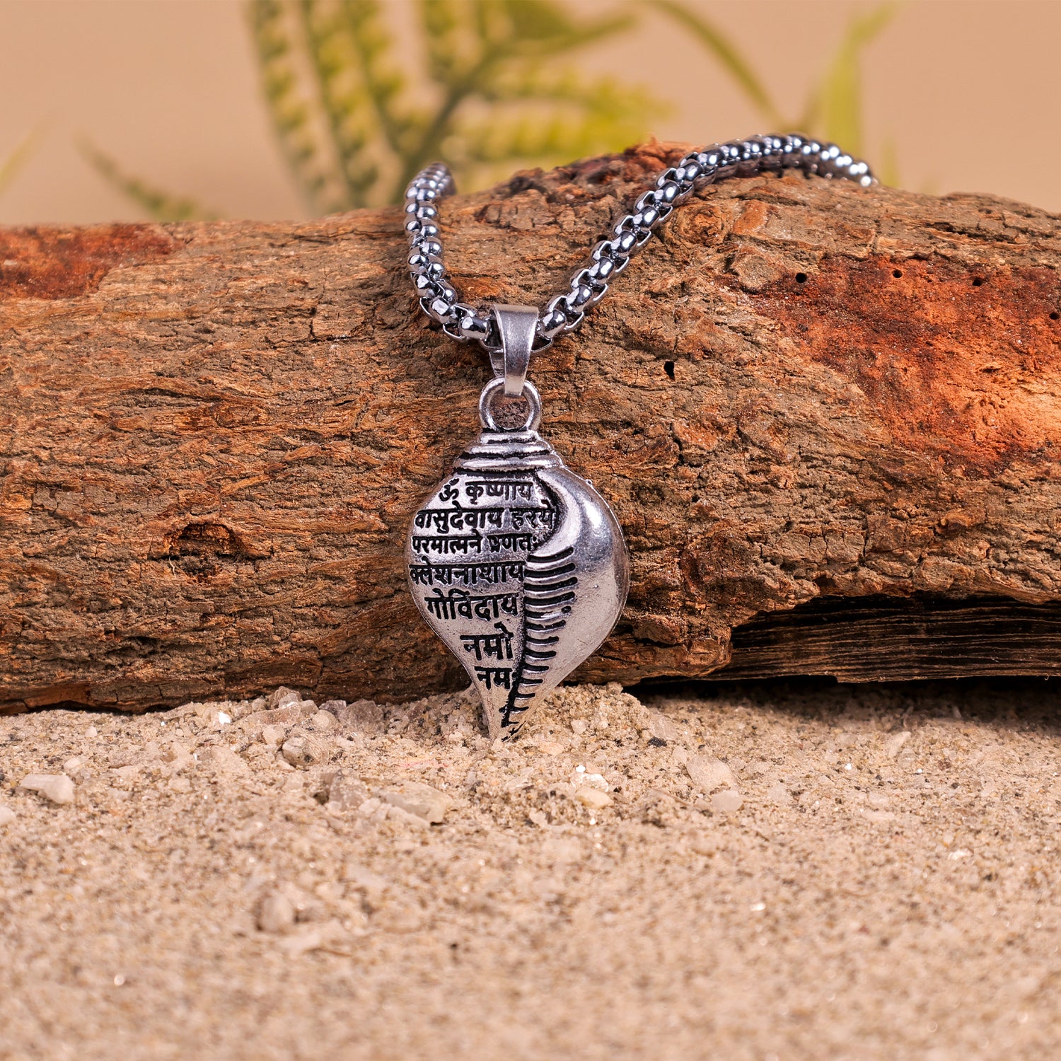 Krishna Vasudevaya Mantra Shankh Pendant - Abhimantrit