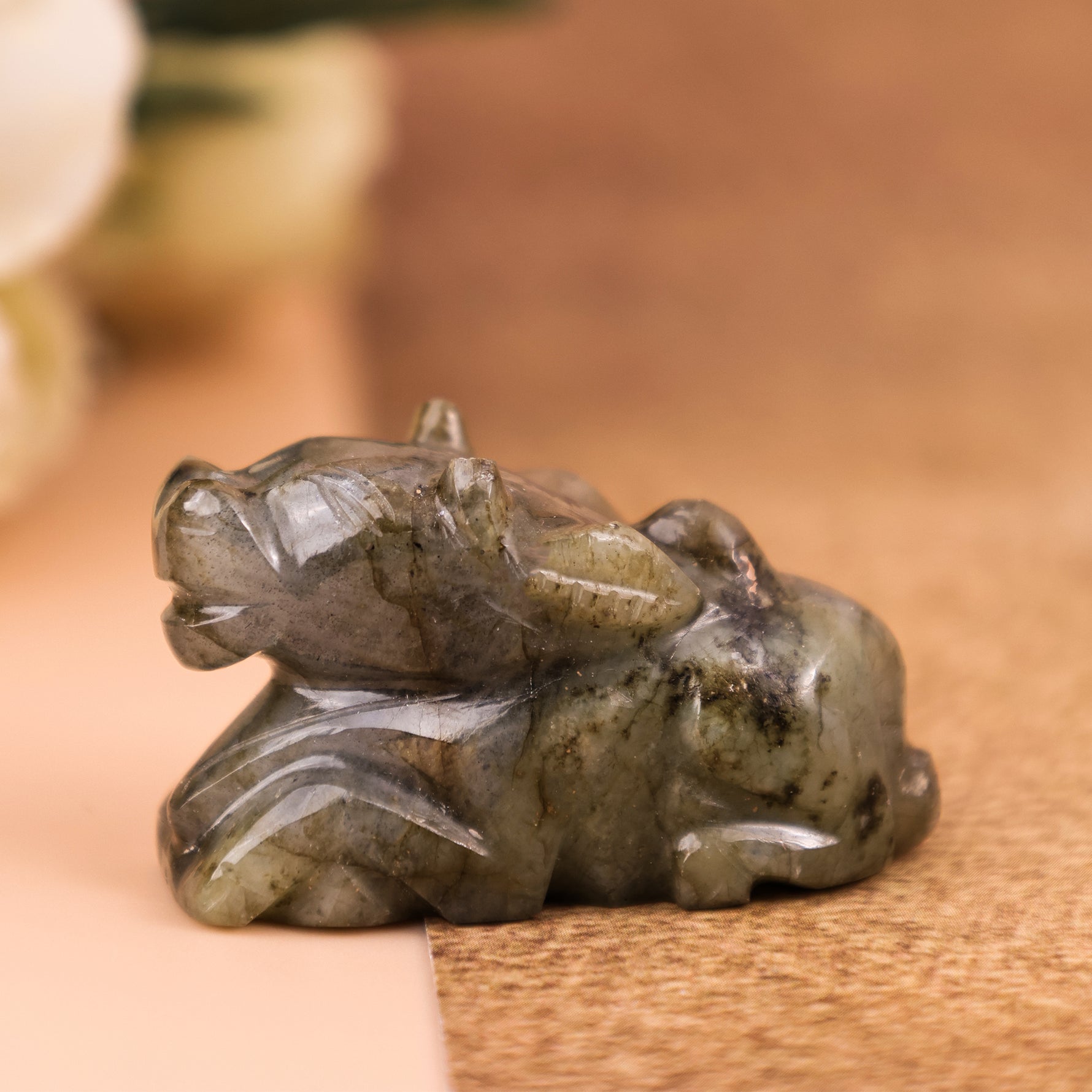 Labradorite Nandi (H-2.5cm, W-4cm) - Abhimantrit