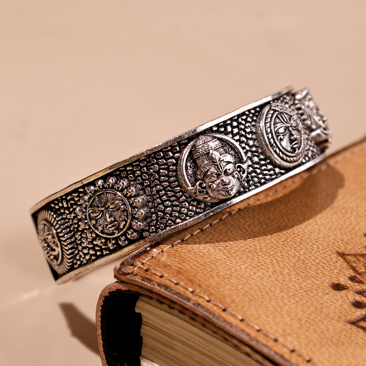 Nav Grah Kada (Silver Oxidize)