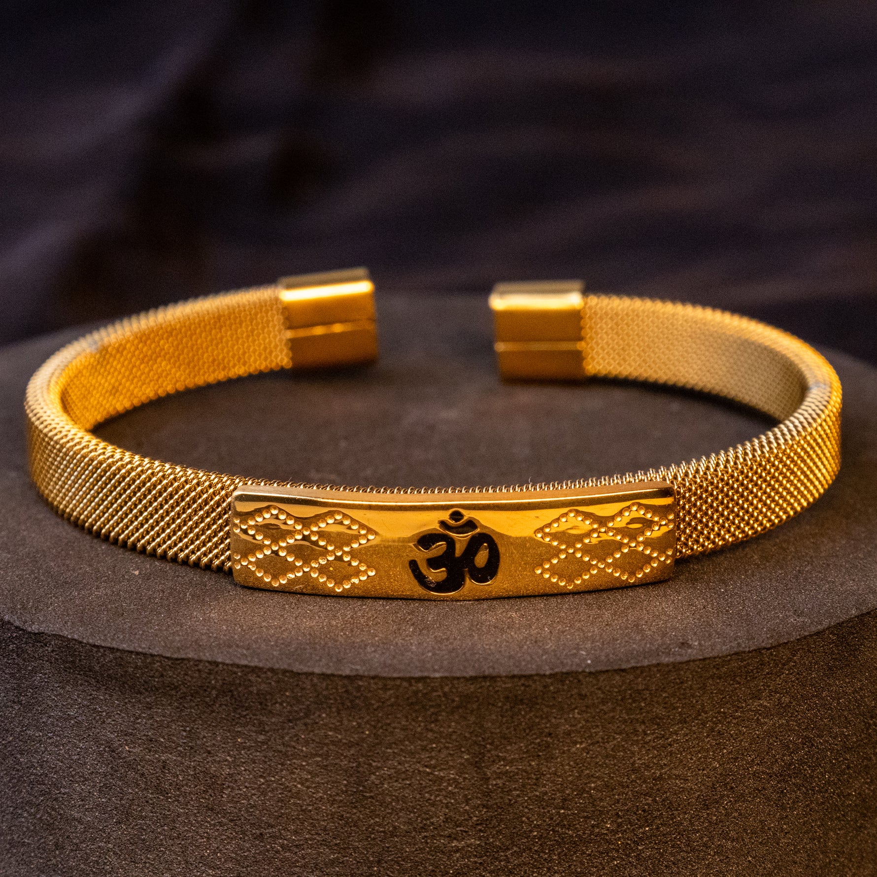 Om Shakti Kada (IGP Gold Plating) – Abhimantrit