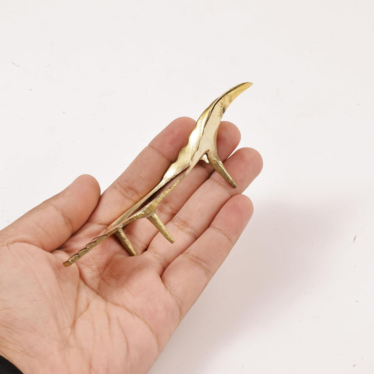 Brass Shankh Stand for Shankh Conch Shell