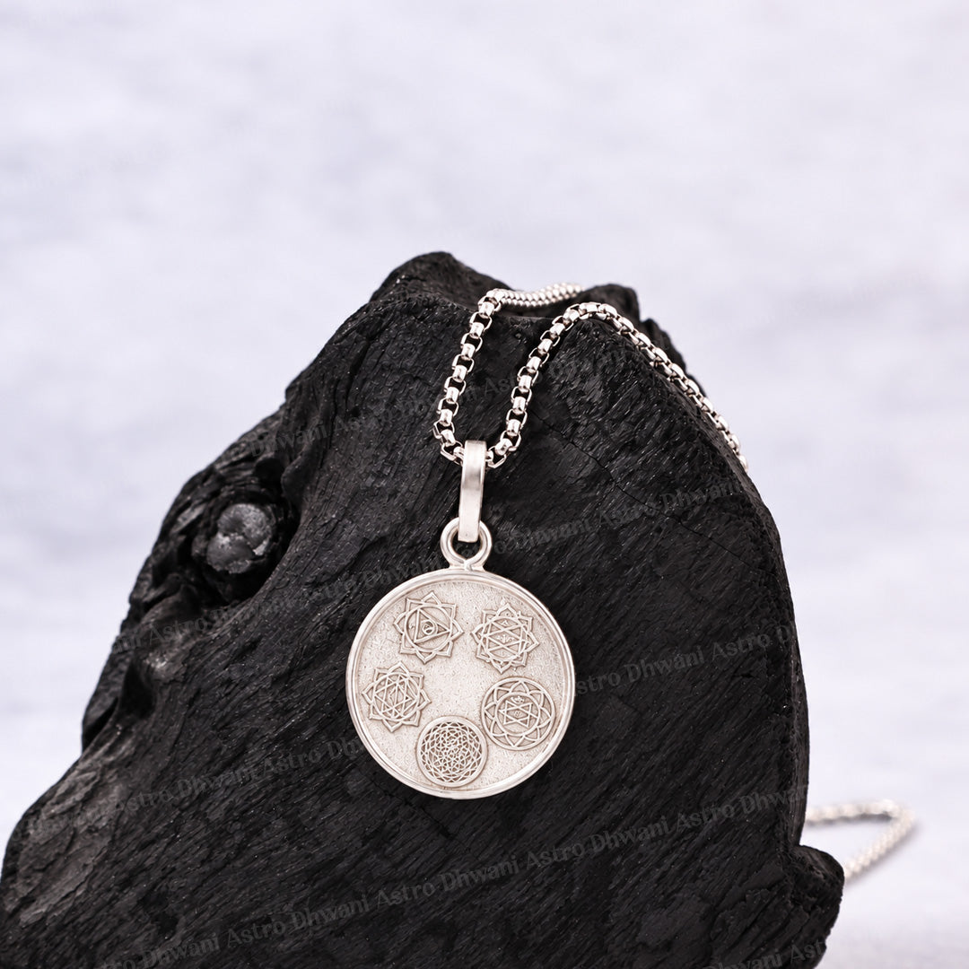 Das Mahavidya Yantra (Pure Silver) – Abhimantrit