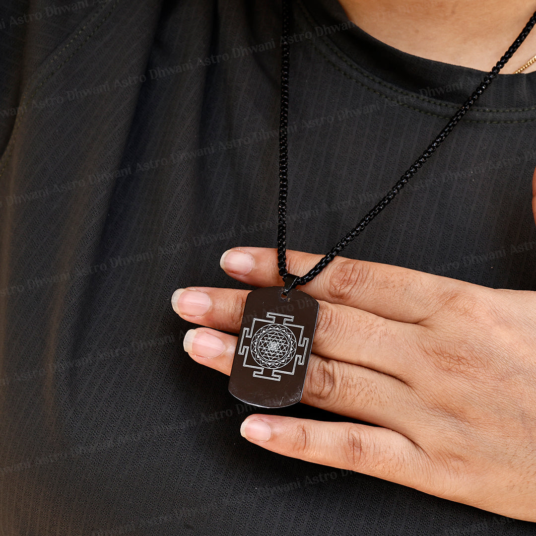 Black Shree Yantra: Blessing & Protection Pendant - Abhimantrit