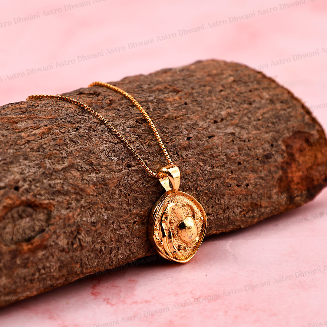 Aquarius Zodiac Sing Gold Plated Pendant for Balances Restless Thoughts