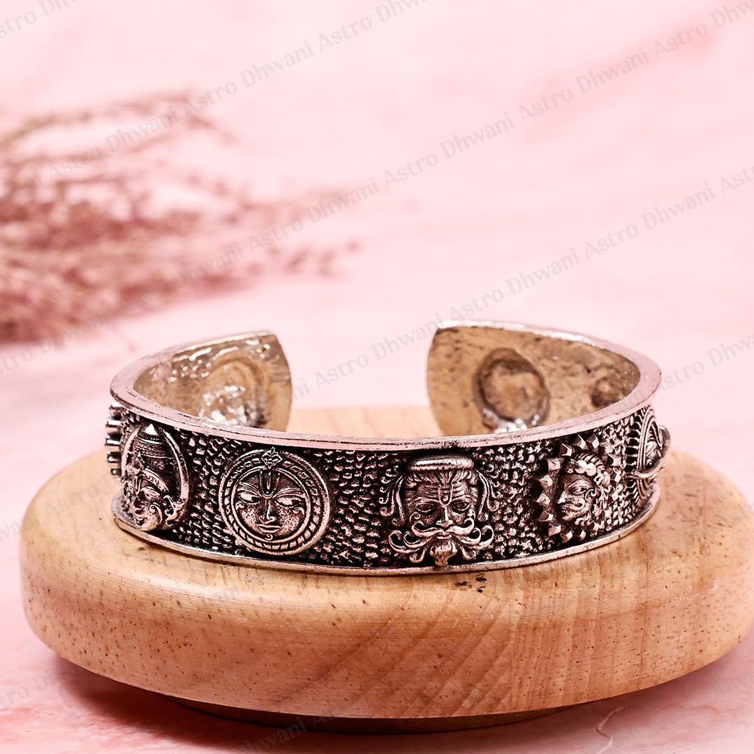 Nav Grah Kada Silver Oxidized Abhimantrit