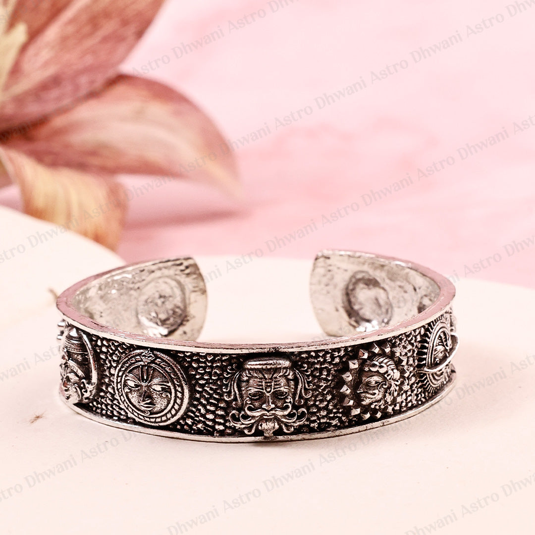 Nav Grah Kada Silver Oxidized Abhimantrit