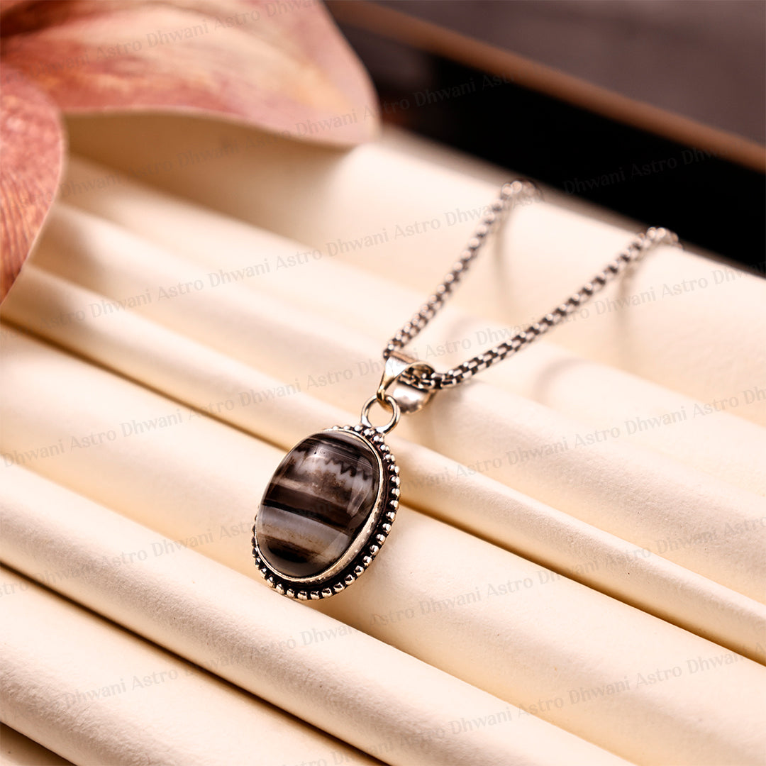 Sulemani Hakik Oval Stone Pendant - Abhimantrit & Certified