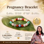 Pregnancy bracelet on a leaf with promotional text about its benefits and credibility.