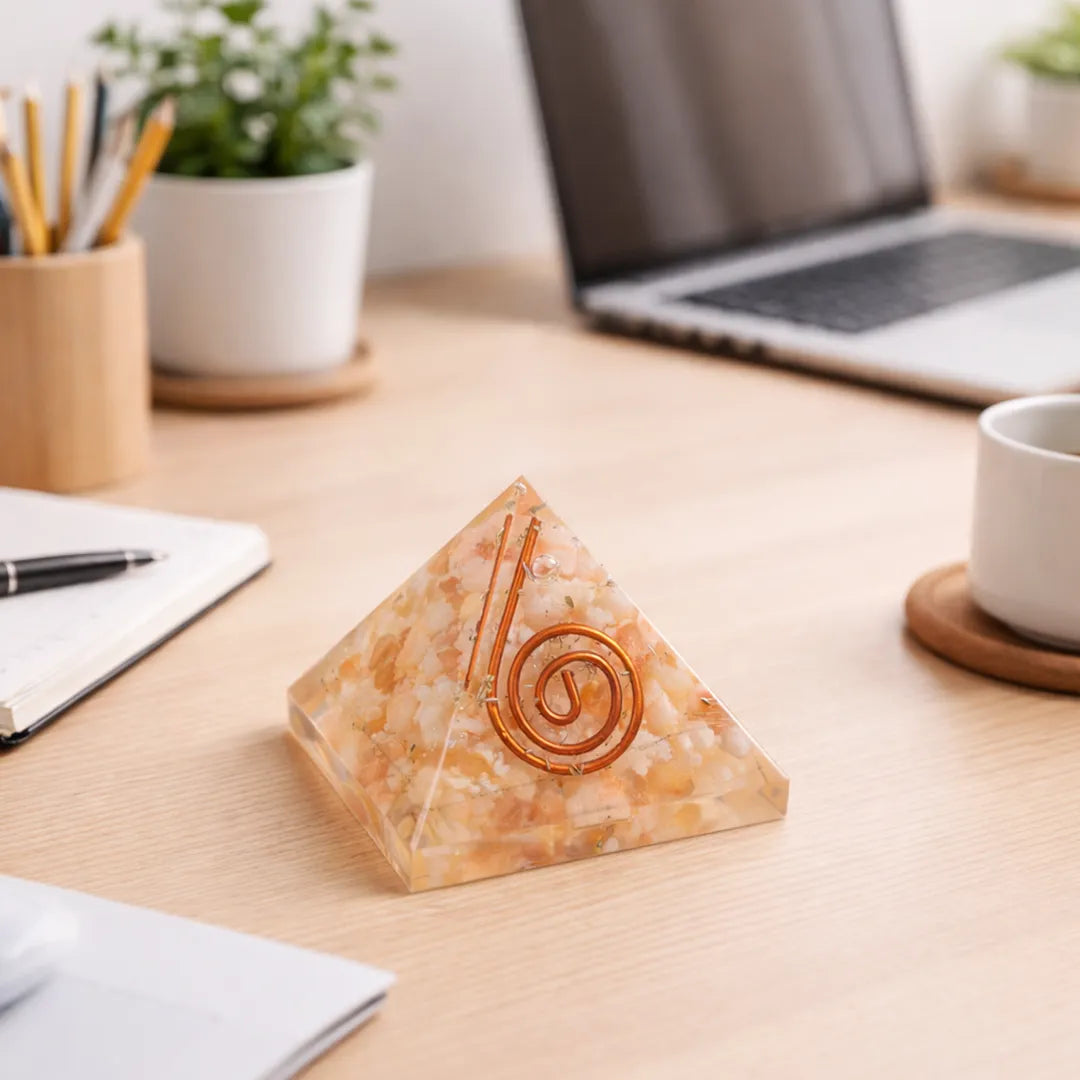 Yellow Aventurine Pyramid – Energy & Manifestation Crystal Pyramid