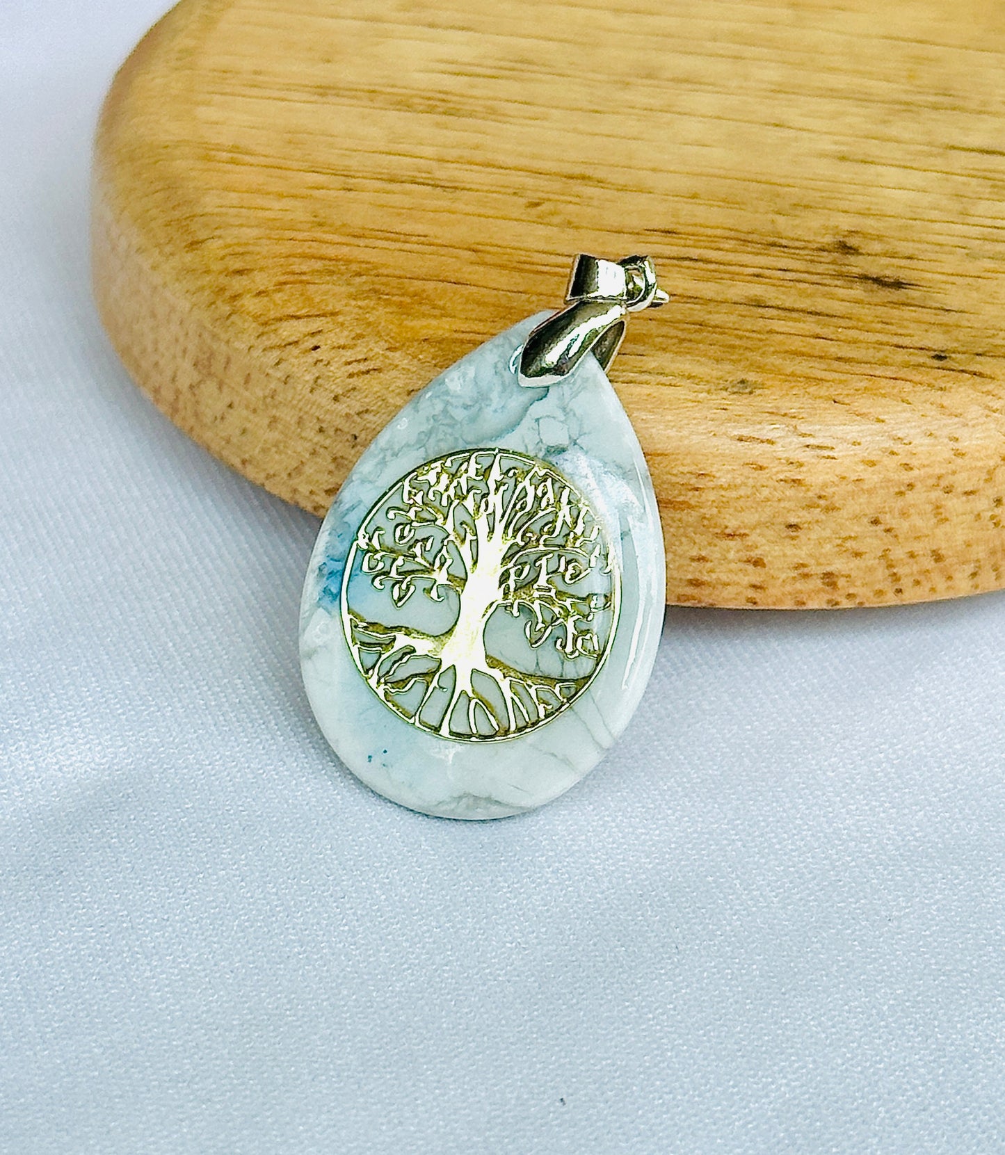 Howlite Stone Tree of Life Pendant for Mental Peace & Emotional Healing– Abhimantrit & Certified