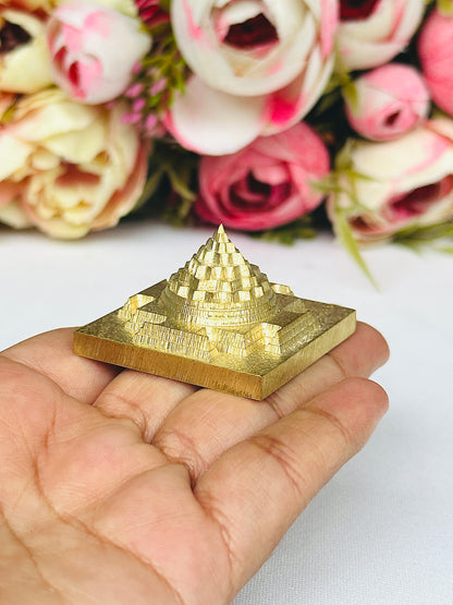 Shri Yantra (Attracts & Protects Your Money and Wealth - Abhimantrit