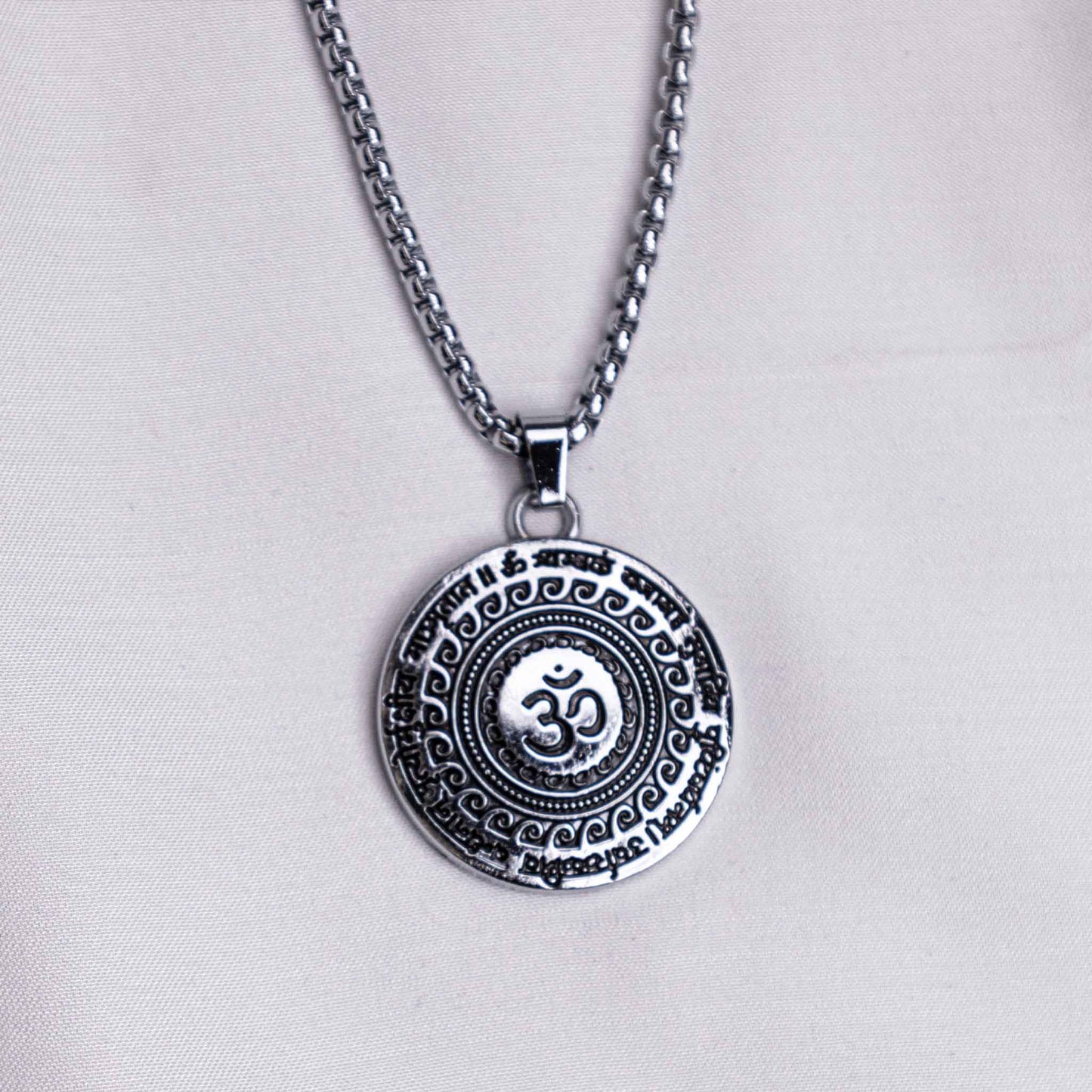 Silver Om Mahamrityunjaya Mantra Blessing & Protection Pendant - Abhimantrit