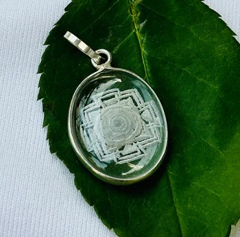 Shri Yantra Pendant - Abhimantrit & Certified