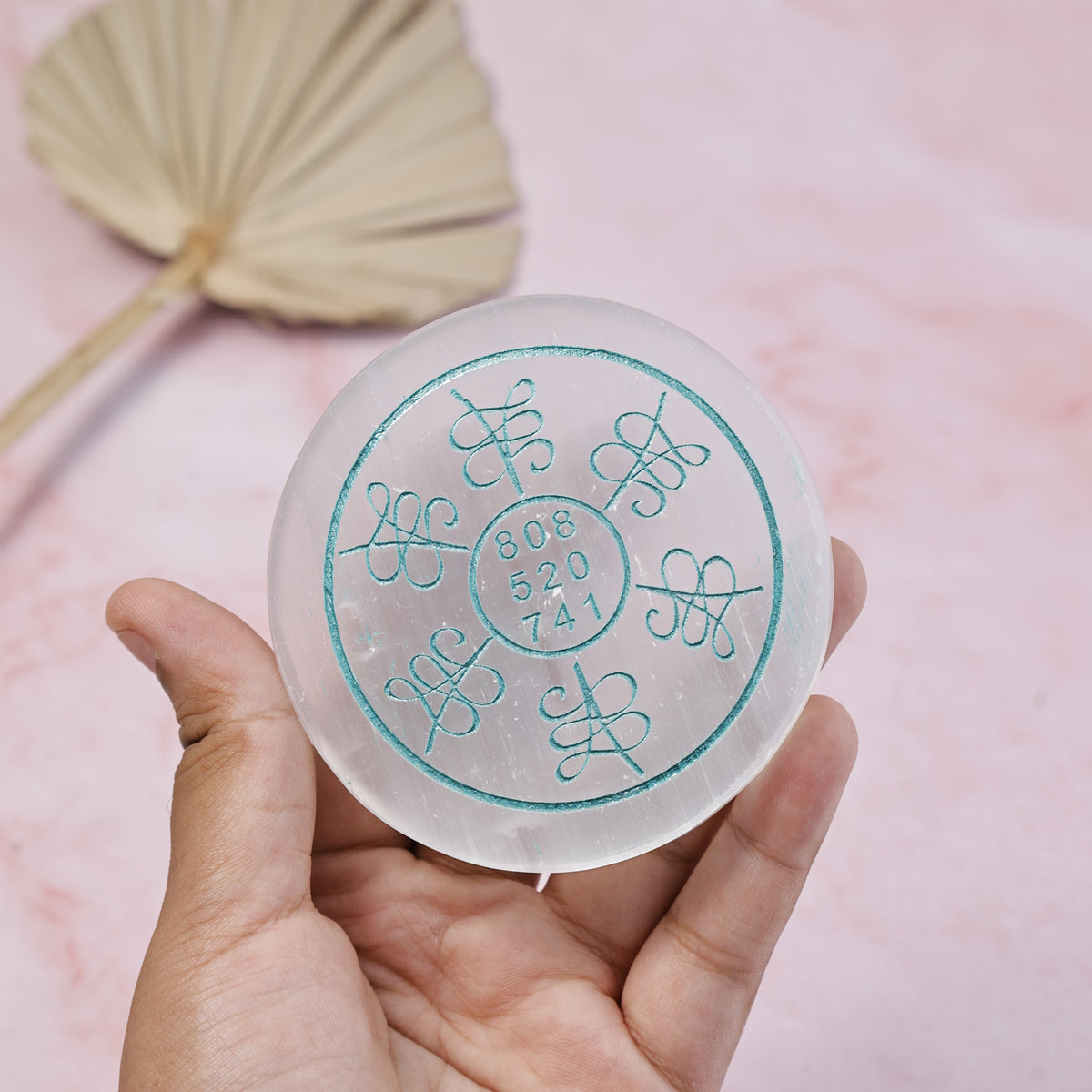 Selenite Reiki Plate – Round Energy Healing & Charging Plate