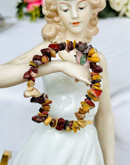 Helps with decision-making during tough times: Mookaite Jasper Uncut Crystal Bracelet - Abhimantrit & Certified