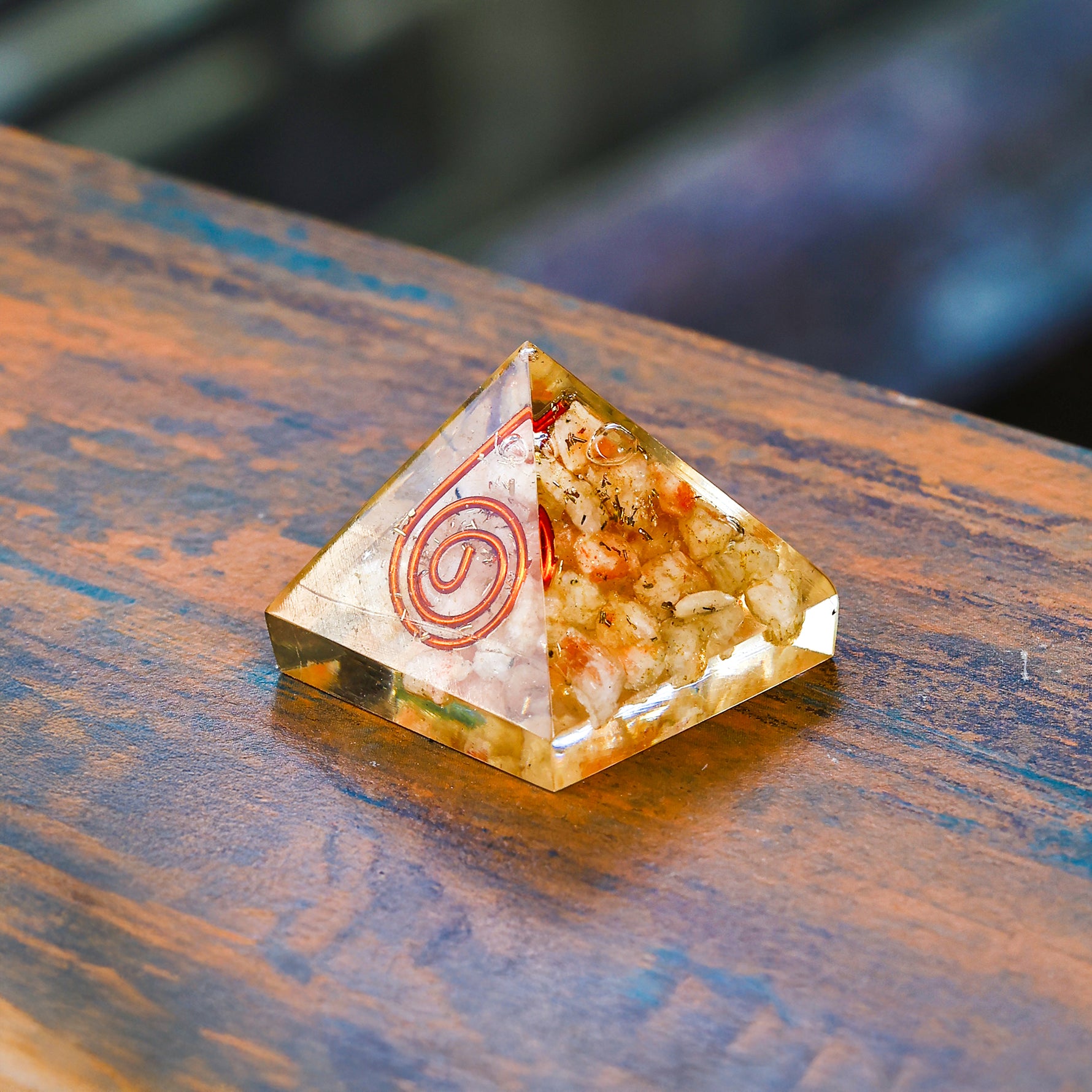 Crest Sunstone Pyramid - Abhimantrit