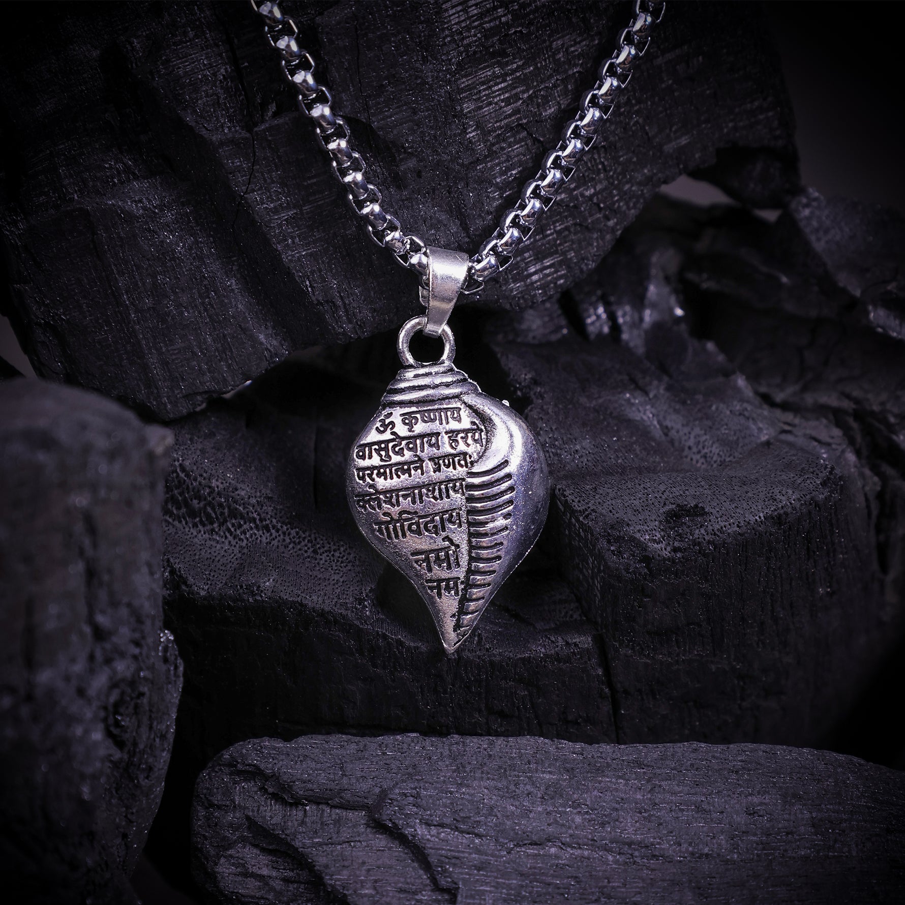 Krishna Vasudevaya Mantra Shankh Pendant - Abhimantrit