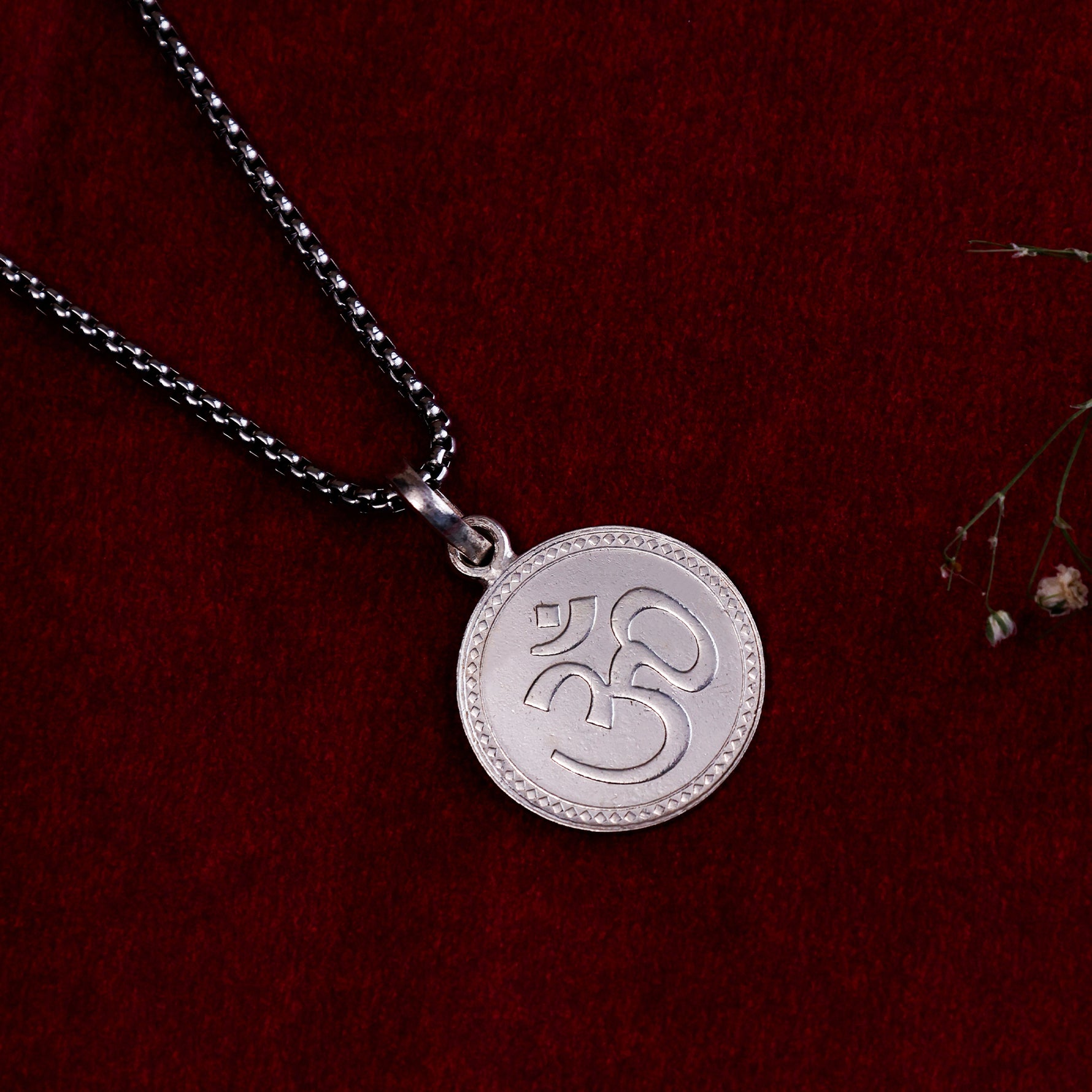 Om Yantra Pure Silver - Abhimantrit