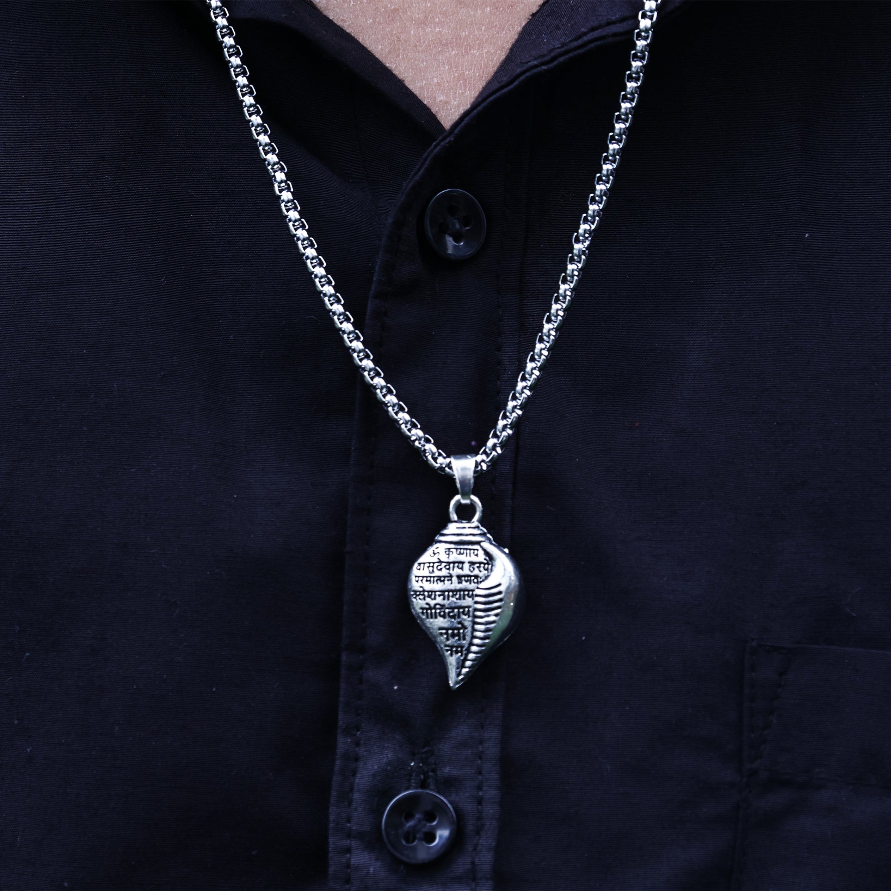 Krishna Vasudevaya Mantra Shankh Pendant - Abhimantrit
