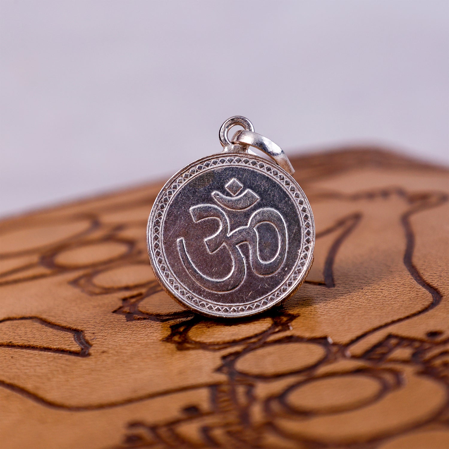 Om Yantra Pure Silver - Abhimantrit