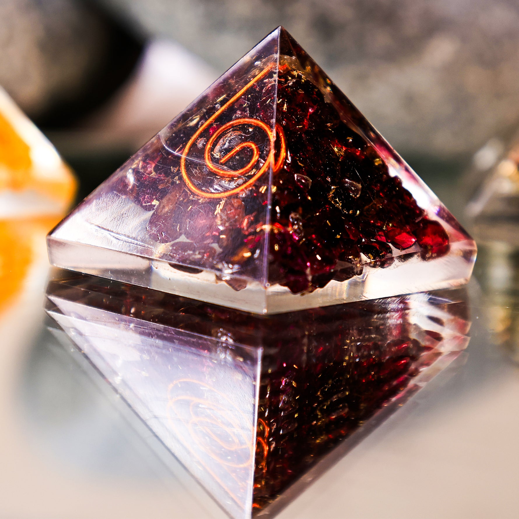 Garnet Pyramid - Abhimantrit