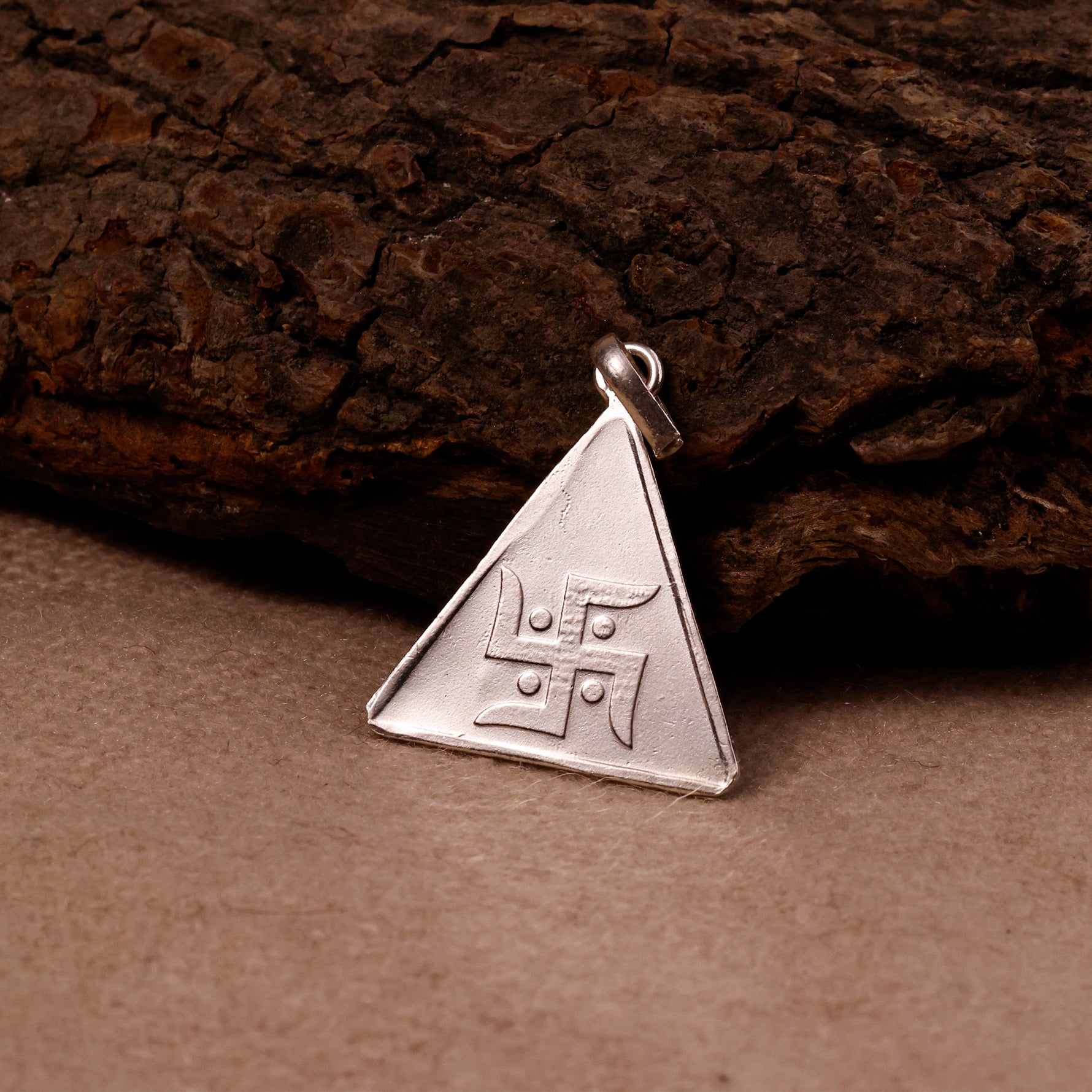Kuber Yantra Silver Pendant - Abhimantrit