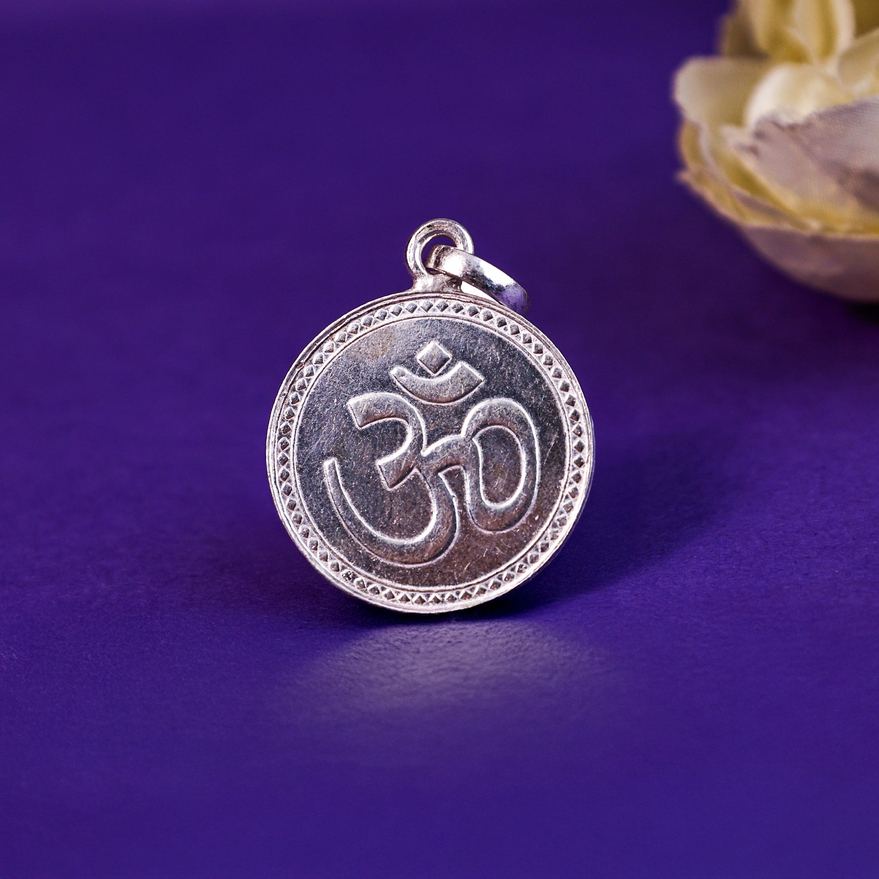 Om Yantra Pure Silver - Abhimantrit