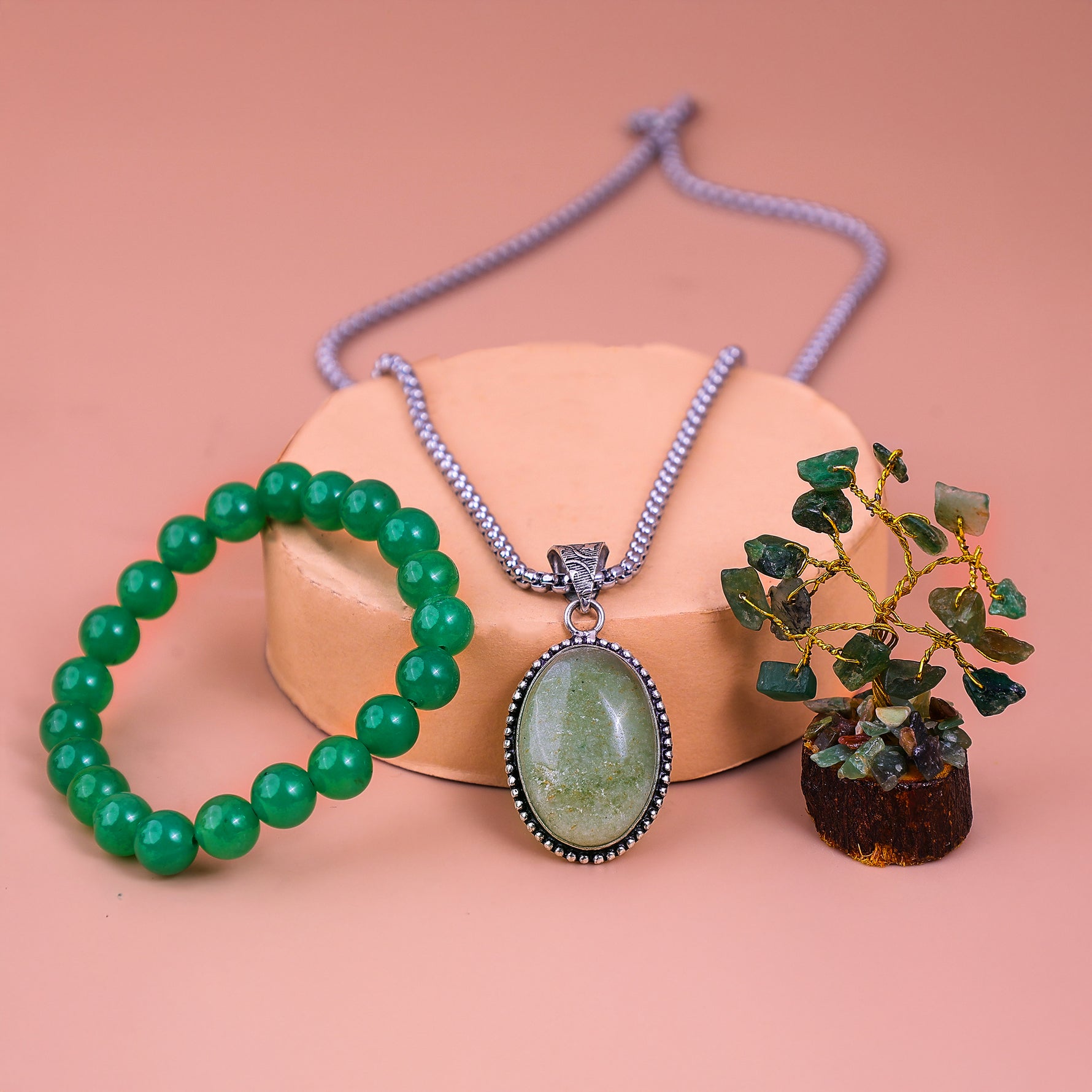 Green Aventurine Bracelet & Pendant With Tree (Combo)Green Aventurine Bracelet & Pendant With Tree (Combo)